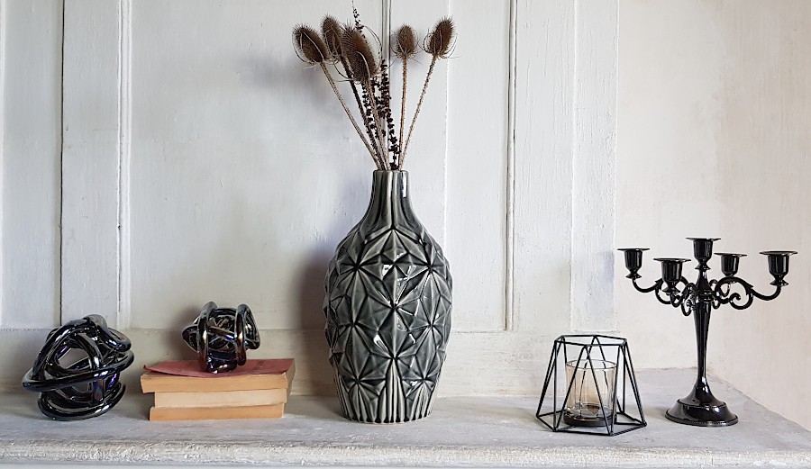 Vase géométrique craquelé gris H35 | Deco-Delight.com Vase géométrique craquelé gris H35 | Deco-Delight.com