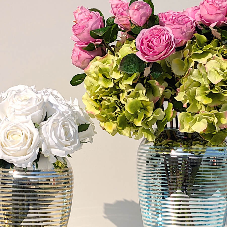 Vase lignes turquoises et argentées  | Deco-Delight.com