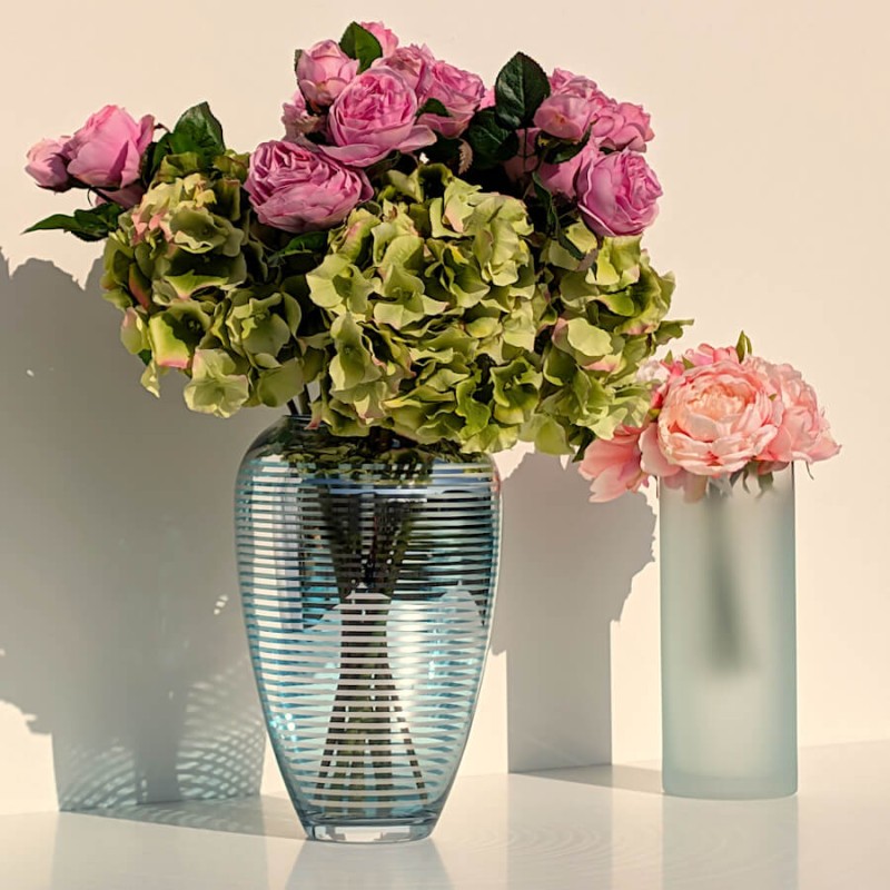 Vase lignes turquoises et argentées  | Deco-Delight.com