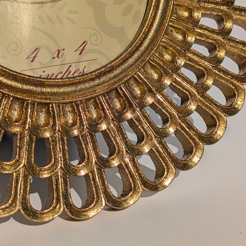 Zoom sur le centre du cadre pour photo de 9 cm.