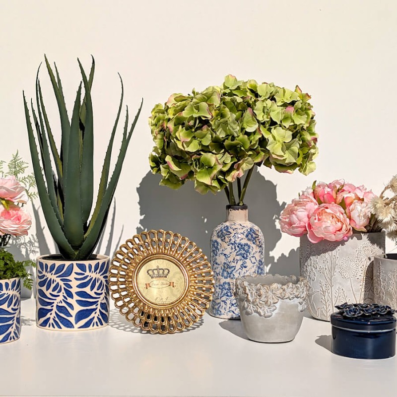 Vase-bouteille-motifs-fleuris-h23-bleu-emaille-artisanal