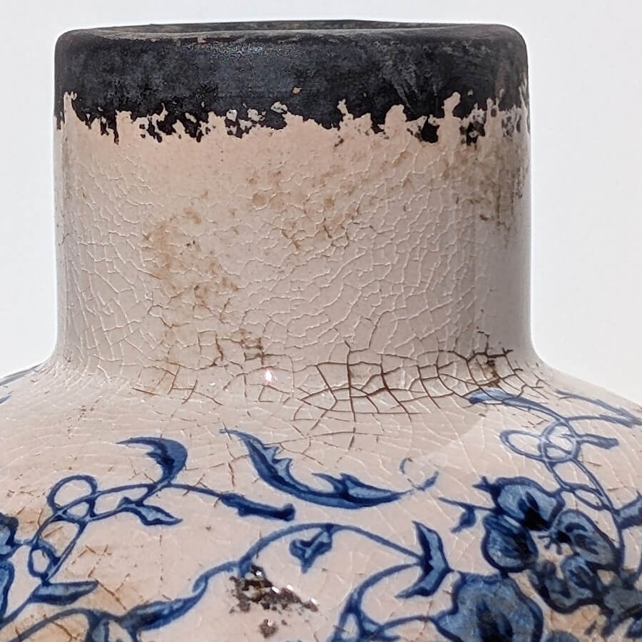 Vase-bouteille-motifs-fleuris-h23-bleu-emaille-artisanal