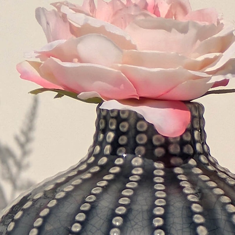Vase boule oursin en céramique H12 cm | Deco-Delight.com