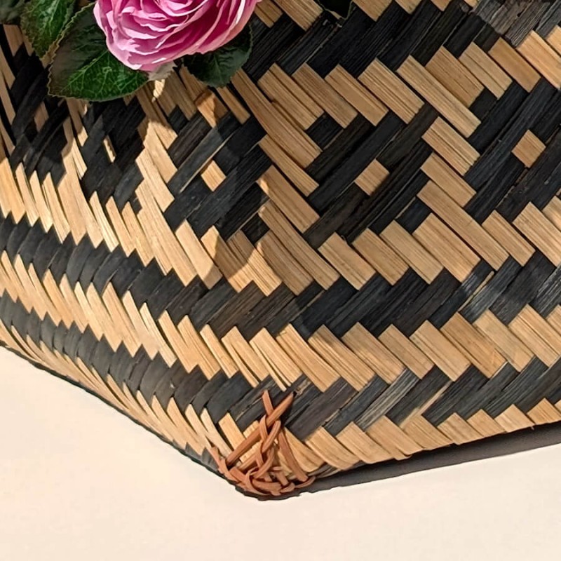 Panier bambou tressé noir naturel L43 cm | Deco-Delight.com