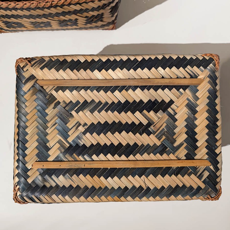 Panier bambou tressé noir naturel L43 cm | Deco-Delight.com
