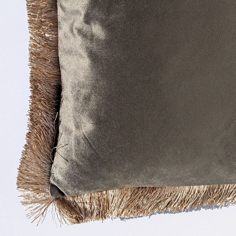 Coussin paon à franges – parade nuptiale de Léon | Deco-Delight.com