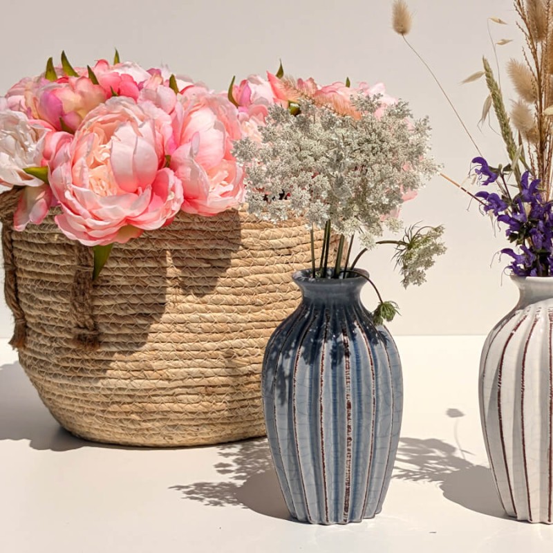 Vase plissé en céramique blanc H15  | Deco-Delight.com
