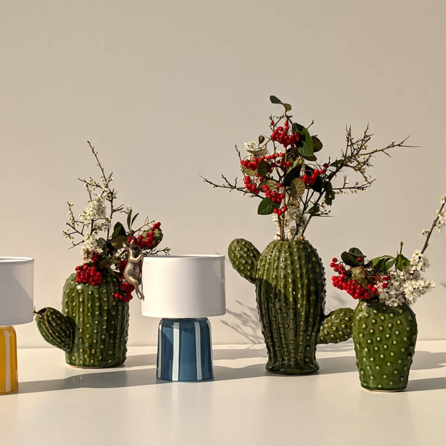 Vue d'ensemble de la gamme cactus sur fond blanc. Catalogue Deco Delight.