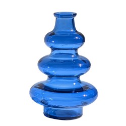 Vase en verre teinté bleu cobalt à 3 boules H22 cm sur fond clair Deco Delight.