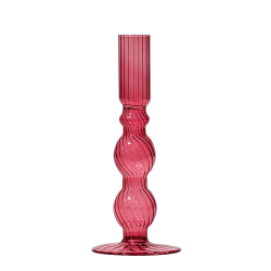 Bougeoir en verre teinté rose framboise strié et torsadé H18 cm du catalogue Deco-Delight.